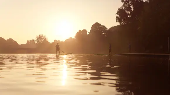 Alsterperlen im Herbst: SUP-Tour durch Hamburg´s schönste Gärten