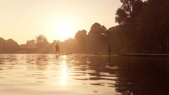 Alsterperlen im Herbst: SUP-Tour durch Hamburg´s schönste Gärten