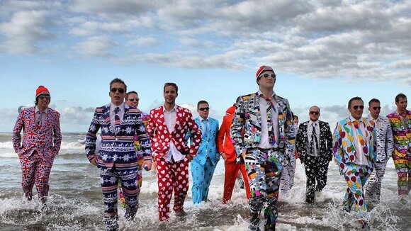 Der neuste Trend zu Karneval aus Holland und England. Mischung aus Verkleidung und Fashion