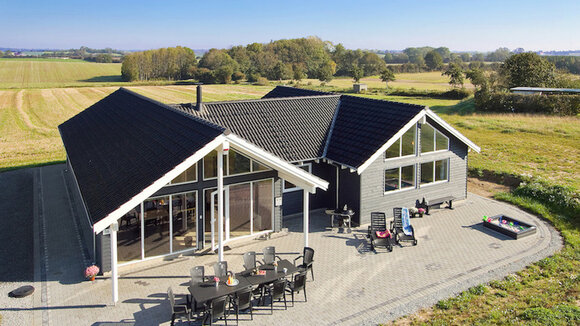  Man gönnt sich ja sonst nichts - Ostereiersuche im dänischen „Luksushus“