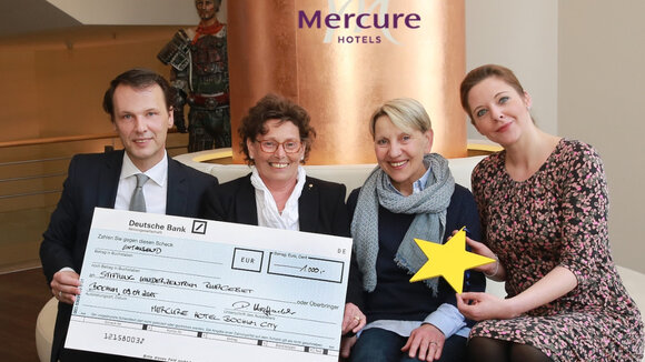 Mercure Hotel Bochum City spendet 1.000 Euro für kranke Kinder im Ruhrgebiet