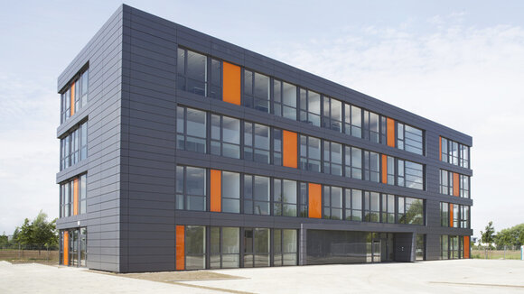 in-tech eröffnet Engineering Center in Wolfsburg
