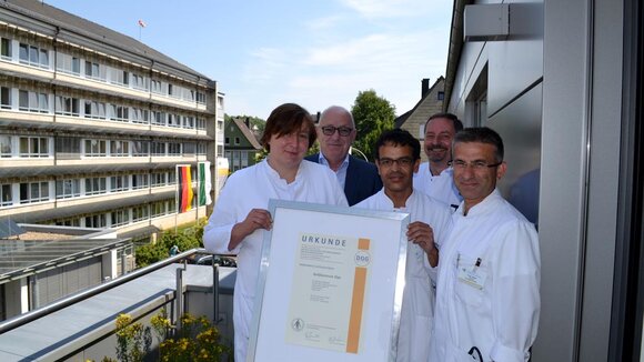 Kompetenz in der Gefäßchirurgie erneut belegt