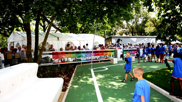 PC-SystemWorks Mannheim übergibt Infobande an die Stadt Mannheim