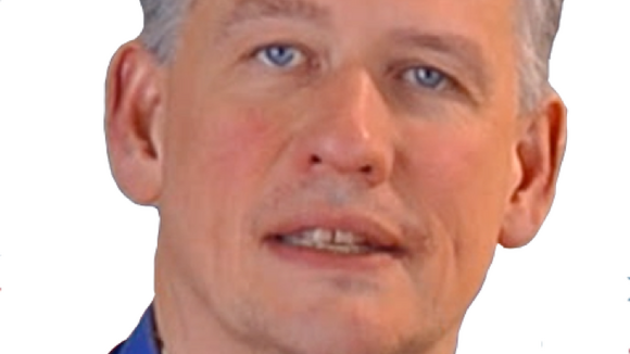 Ralf Schütt von der Verbraucherplattform WhoFinance und der Tageszeitung „Die Welt“ ausgezeichnet