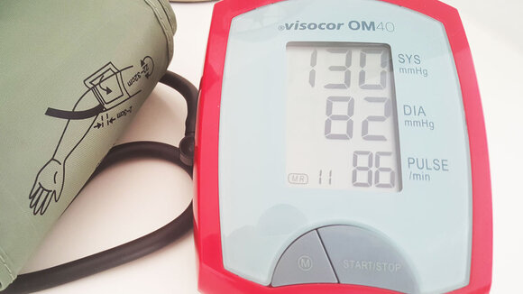 Hohen Blutdruck mit Nährstoffen natürlich senken - Ernährungswissenschaftler zeigen alternativen Weg.