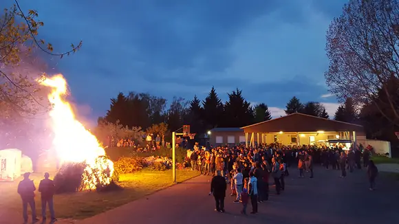 Dance Company Leipzig begeistert zur Walpurgisnacht in Renneritz