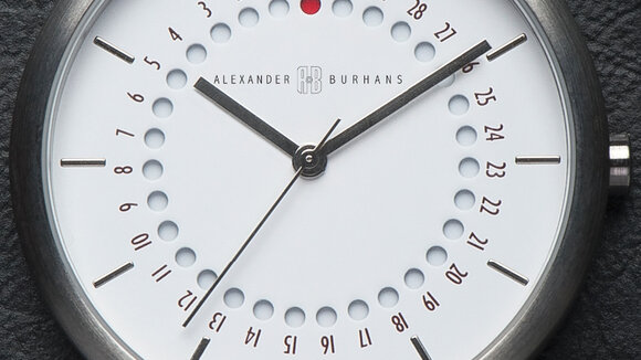 Redesign einer erfolgreichen Uhr aus den 90ern, in limitierter Edition, als Start Up bei Kickstarter