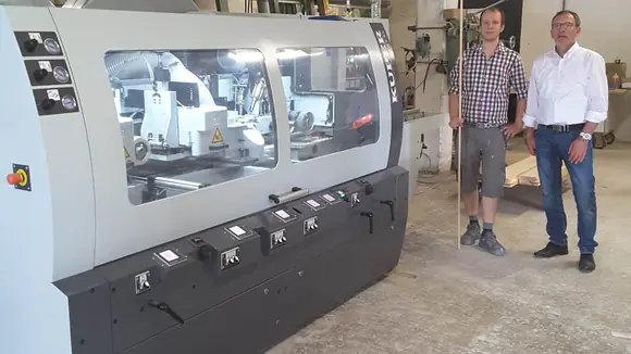 Glasklare Entscheidung für hocheffiziente Hobel- und Kehltechnik. Fensterbauer setzt auf KUPER SWT XL-6.