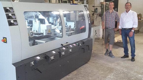 Glasklare Entscheidung für hocheffiziente Hobel- und Kehltechnik. Fensterbauer setzt auf KUPER SWT XL-6.