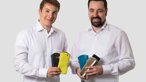 Startup entwickelt App-gesteuerte Tasche zum kabellosen Laden von Smartphones