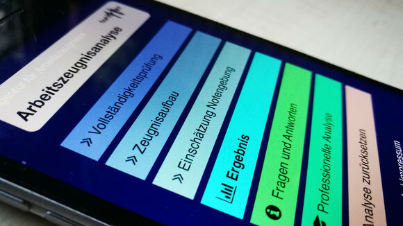 Arbeitszeugnisse analysieren mittels App