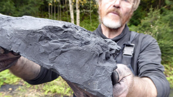 Ein außergewöhnlicher Stein, Schungit.