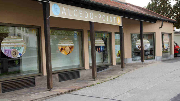 Erster Alcedo-Point für Kryptowährungen/Bitcoin und Gold in Holzkirchen eröffnet