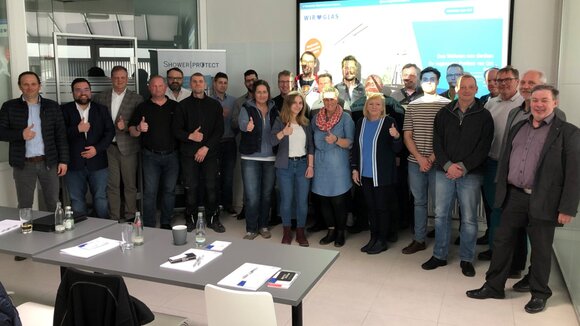 „Wir lieben Glas“ – Internetplattform-Auftaktveranstaltung bei FRERICHS GLAS in Lüneburg