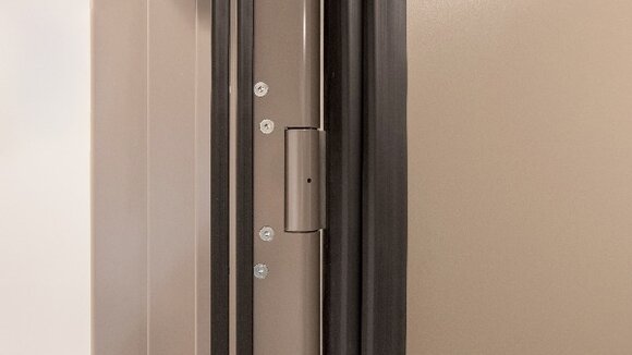Neue Funktion: Fingerschutztüren mit Schallschutz - bewährte Sicherheitstür von Küffner weiterentwickelt.