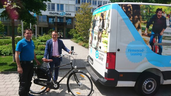 Nachhaltige Mobilität: Hotelkette Motel One bietet Mitarbeitern kostenfreie Dienstfahrräder
