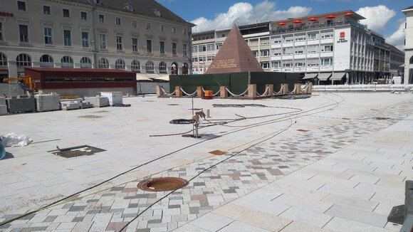 Freie Wähler | FÜR Karlsruhe - Fraktion beantragt Pflanzen und mehr Schatten für den Karlsruher Markplatz