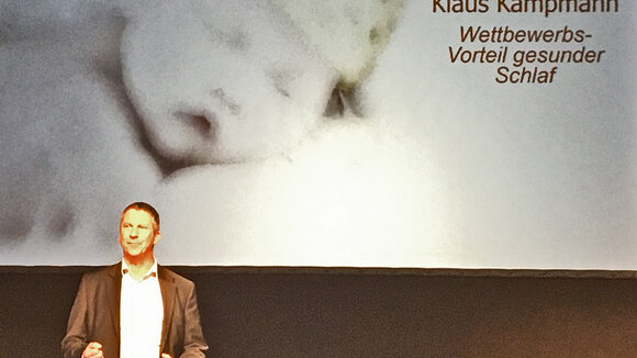 Berliner Business Coach Klaus Kampmann ist Finalist beim Speaker Slam Weltrekordversuch am 8.11.2019 in Stuttgart.