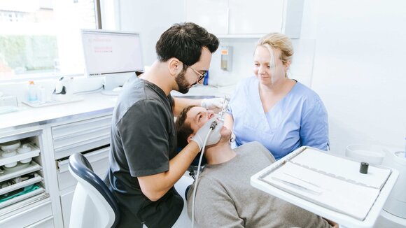 Perfekt in Form und Funktion: Veneers bei MoReZahn