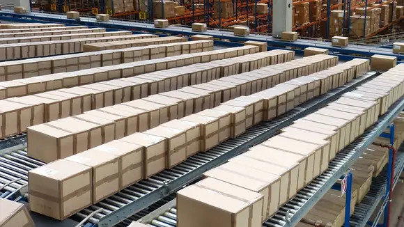Corona-Ausbruch in deutschem Amazon-Zentrum