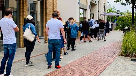 Deutsche Unternehmenskooperation sagt Warteschlangen im Einzelhandel den Kampf an.