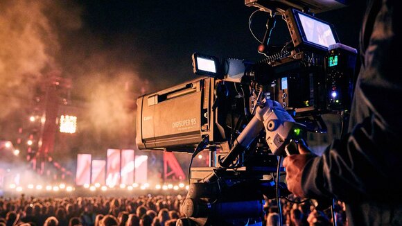 Frankfurter Live Streaming Anbieter erklärt Vorteile eines Live Streams für Festivals