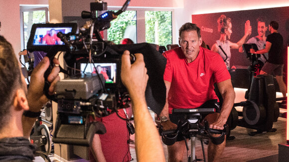 Ralf Moeller holt für clever fit die 40-Jährigen vom Sofa