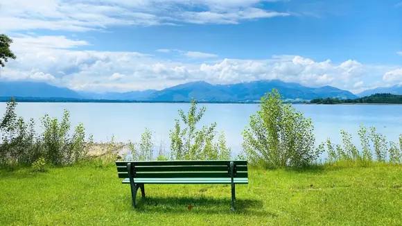Auf der Insel zurück in die Balance: Neue intensive Kurzpsychotherapie auf Frauenchiemsee