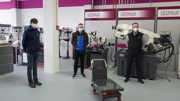 Studentisches Rennsport-Team mit UNICRAFT Werkstattwagen auf Erfolgskurs