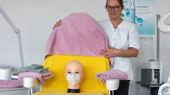 BFW-Expertin: Was machen Masken mit unserer Haut?