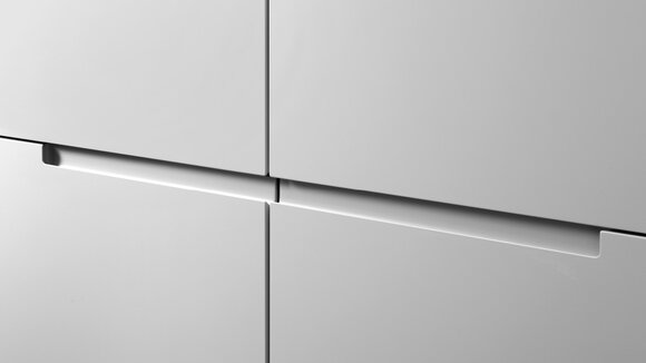 Oberflächenvielfalt im neuen DIREKT-Programm: Individuell gefertigte Fronten und Bauteile online konfigurieren