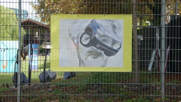 Finissage der Ausstellung im Skulpturenpark: Kunst auf der Liegewiese des Faulerbads und in der Faulerstraße Freiburg
