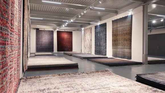 Mischioff AG mit neuem Teppich-Showroom