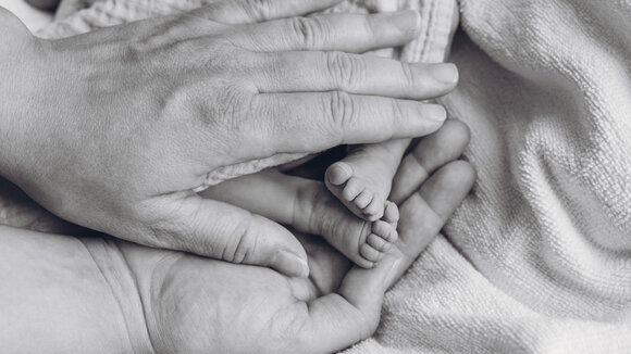 „Erinnerungen zum Greifen nah“: SternenkindFotografie e.V. nimmt in Hamburg seine Arbeit auf