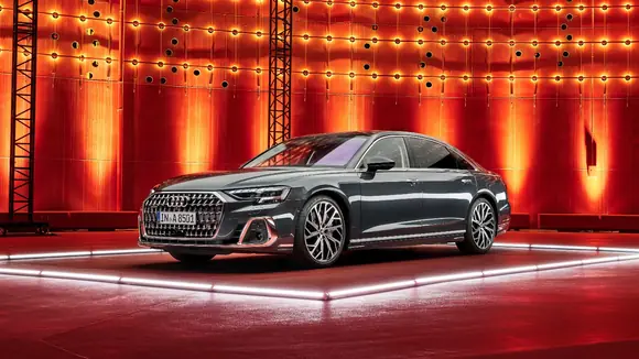 Geschärftes Design und innovative Technologien für das Flaggschiff: der aufgewertete Audi A8