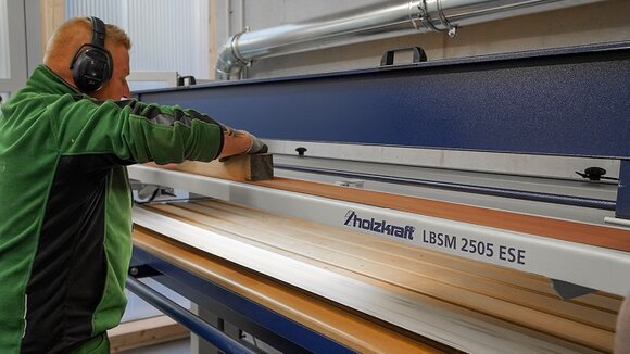 HOLZKRAFT lässt Schloss Rosenau in neuem Glanz erstrahlen