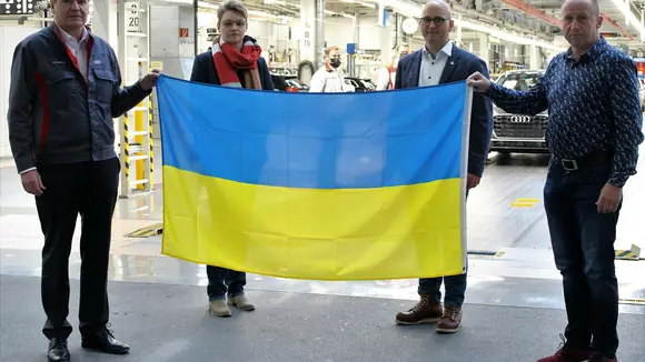 Ein Zeichen für Frieden: Schweigeminute für Ukraine-Krieg bei Audi in Ingolstadt