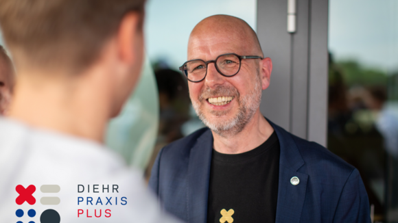 Detlef Diehr schaut zufrieden auf zehn Jahre erfolgreicher Beratung für die Existenzgründung von Zahnarztpraxen zurück.