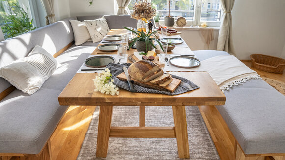 esstisch nach maß aus massivholz naturnah