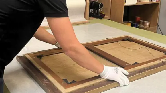 Kunst wird für den Versand mit Moviiu verpackt