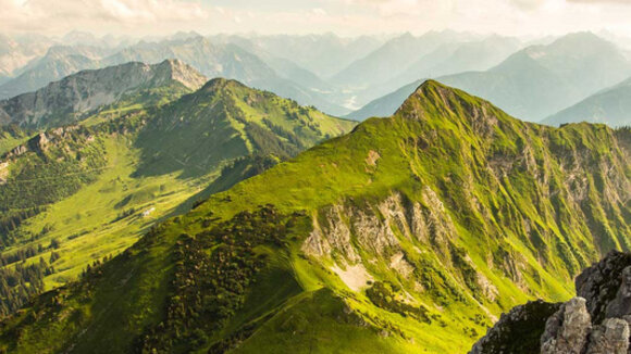 Gegen die Müllflut in den Bergen: Gemeinsam für eine saubere Zukunft!