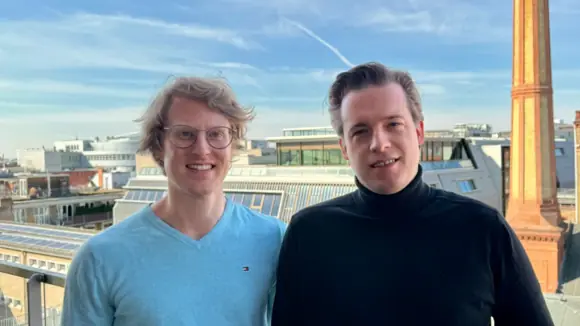 Kooperation Bullfinch & Ostrom: Dynamische Tarife & Virtual Power Plant Innovation im Energiemarkt