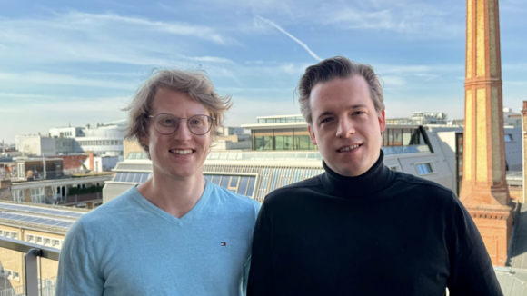 Kooperation Bullfinch & Ostrom: Dynamische Tarife & Virtual Power Plant Innovation im Energiemarkt