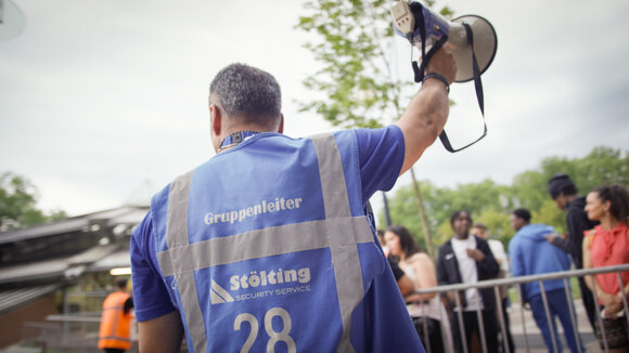  1.300 Sicherheitskräfte waren pro Spiel in Gelsenkirchen und Düsseldorf im Einsatz.