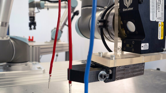 Die Gocator Linienprofilsensoren von LMI Technologies werden ab sofort vollständig von der ArtiMinds Robot Programming Suite (RPS) unterstützt