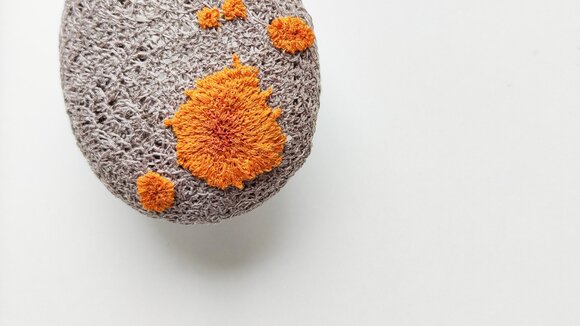 Itamar Yehiel mit "Floating Pebbles" in der MAX54 Gallery in Augsburg