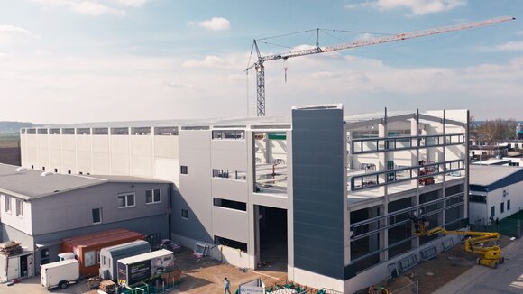 Rohbau des Headquarters in Gersthofen