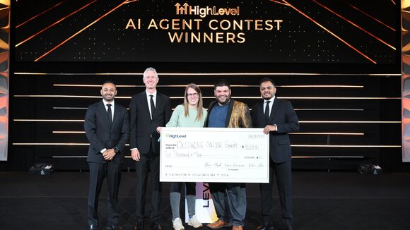 Vertreter der deutschsprachigen HighLevel-Community bei der Preisverleihung des HighLevel AI Agent Contest 2025 in Dallas (Texas)